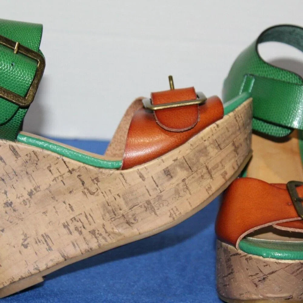 MOSSIMO SUPPLY CO. Green/Tan Buckle Straps Cork Platform Wedge Heels Size 6 B - Picture 3 of 9